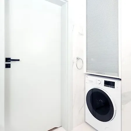 Urban Chic - One Bedroom - Gdanska * 罗兹