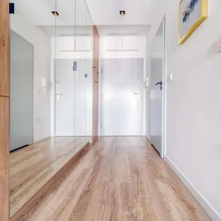 Urban Chic - One Bedroom - Gdanska *