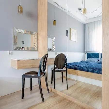 Urban Chic - One Bedroom - Gdanska شقة *