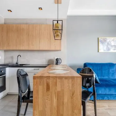 Urban Chic - One Bedroom - Gdanska * وودج