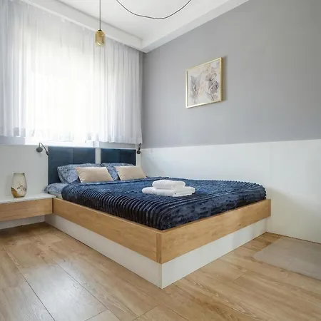 شقة Urban Chic - One Bedroom - Gdanska وودج