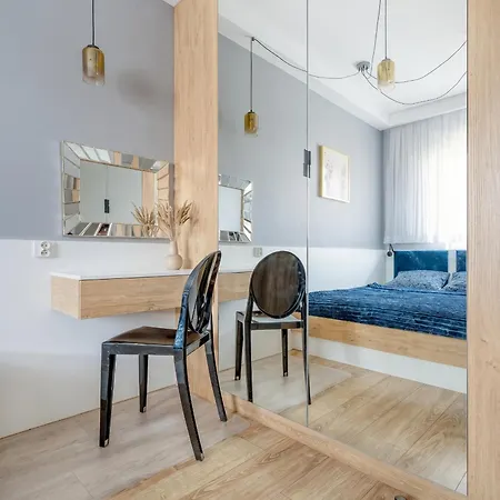 Urban Chic - One Bedroom - Gdanska شقة *